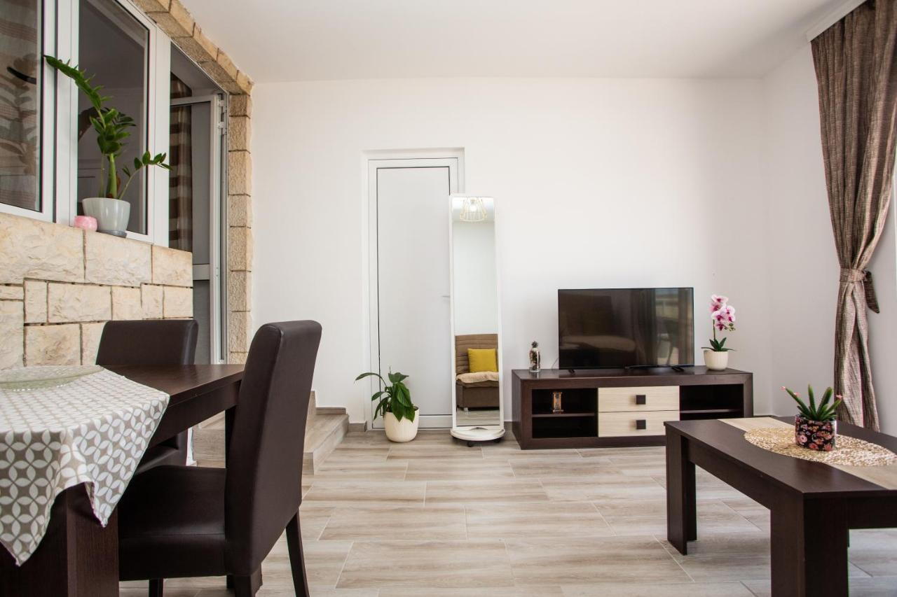Apartments Jelena Улцинь Экстерьер фото